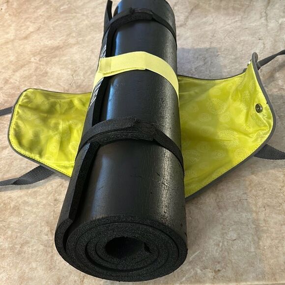 GAIAM Yoga Mat Carrier - Picture 2 of 7